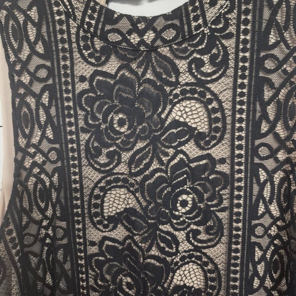 Love Fire Black Lace Sleeveless Dress With Nude Lining Floral Pattern High Neck - Picture 5 of 6